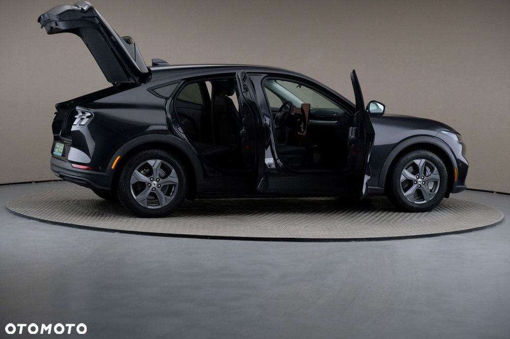 Ford Mustang Mach-E - 6