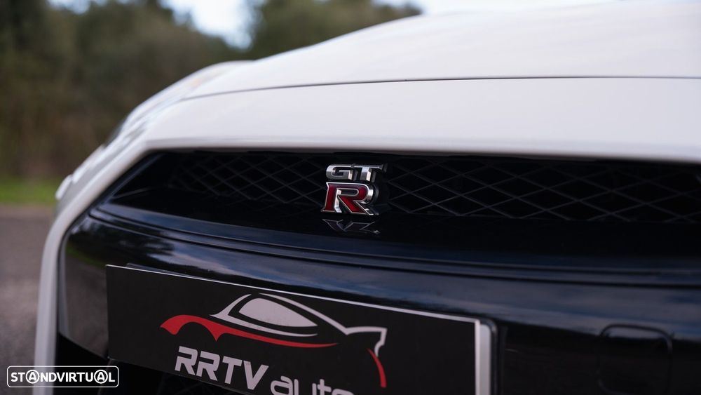 Nissan GT-R 3.8 V6 Black Edition - 12