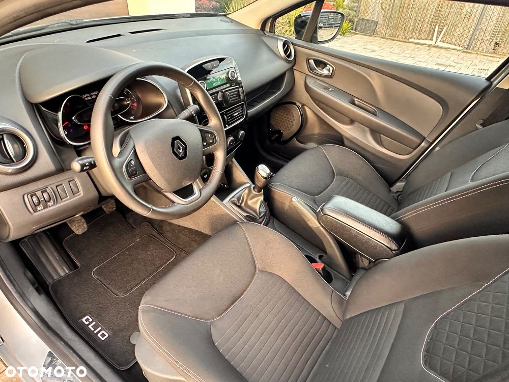 Renault Clio 1.2 16V 75 LIMITED 2018 - 30