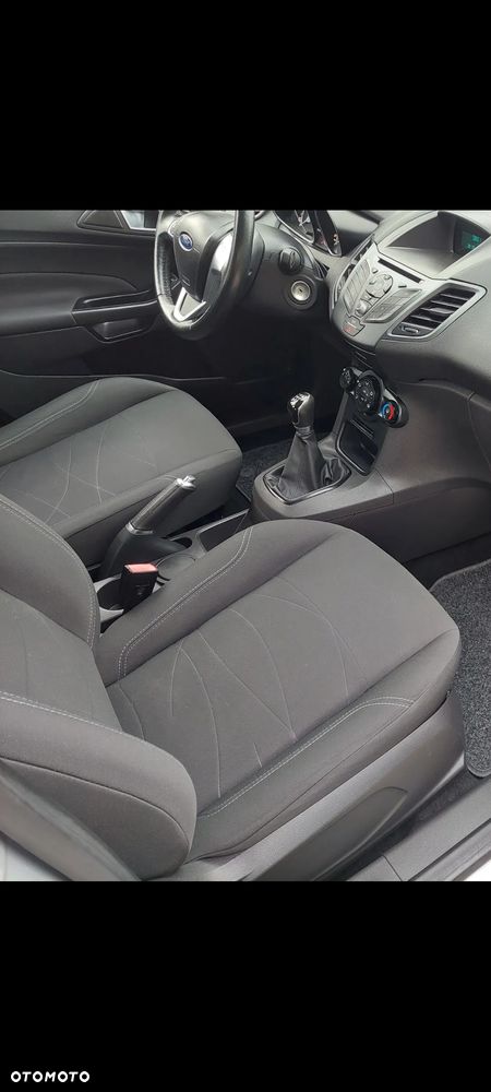 Ford Fiesta - 9