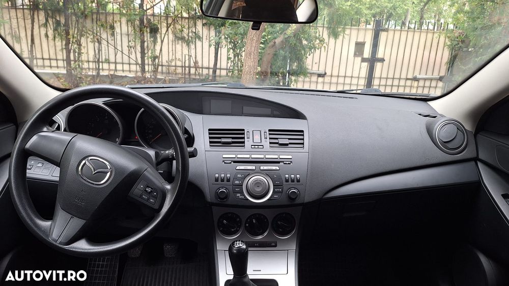 Mazda 3 - 5