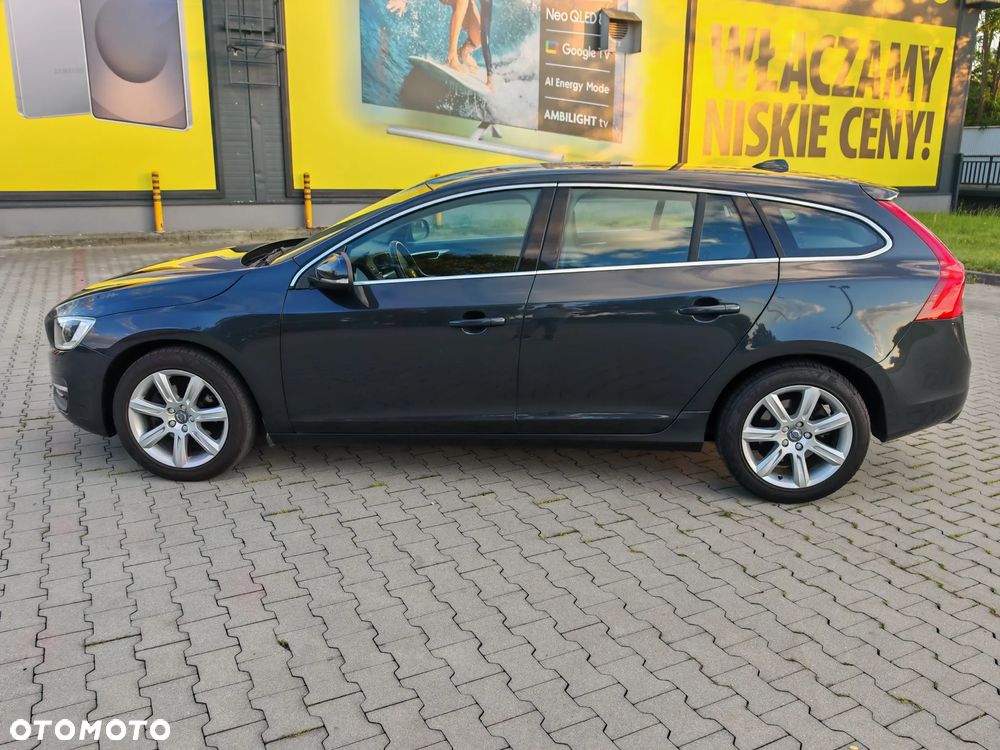 Volvo V60 D3 Momentum - 10