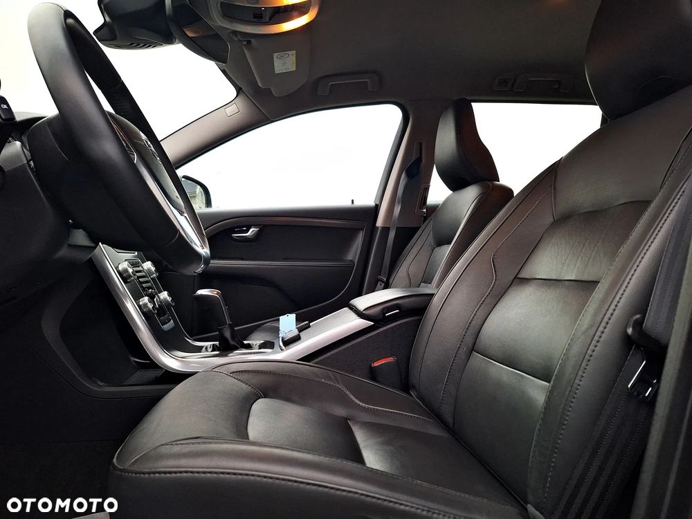 Volvo V70 D3 Momentum - 21