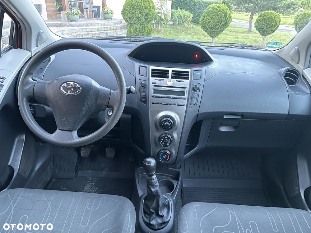 Toyota Yaris 1.33 VVT-i Life - 13