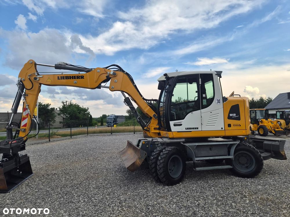 Liebherr A 912 Compact - 12