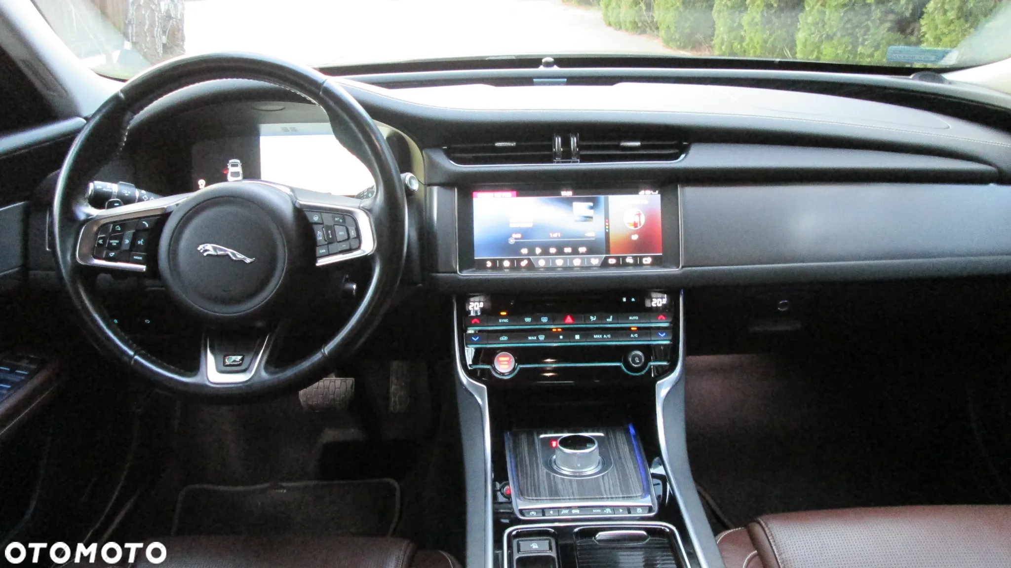 Jaguar XF 2.0 i4D R-Sport - 6