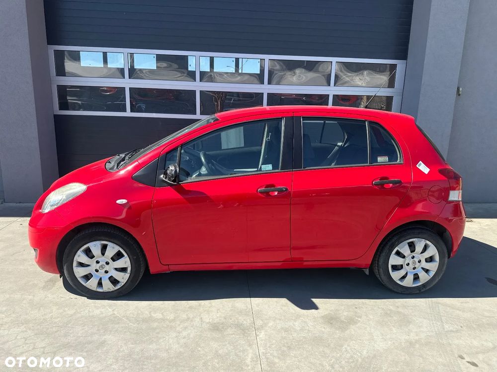 Toyota Yaris 1.33 Luna - 2