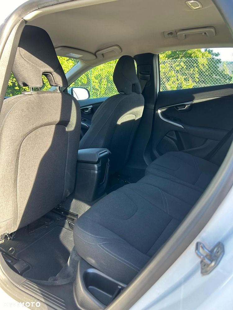 Volvo V40 D2 Kinetic - 22