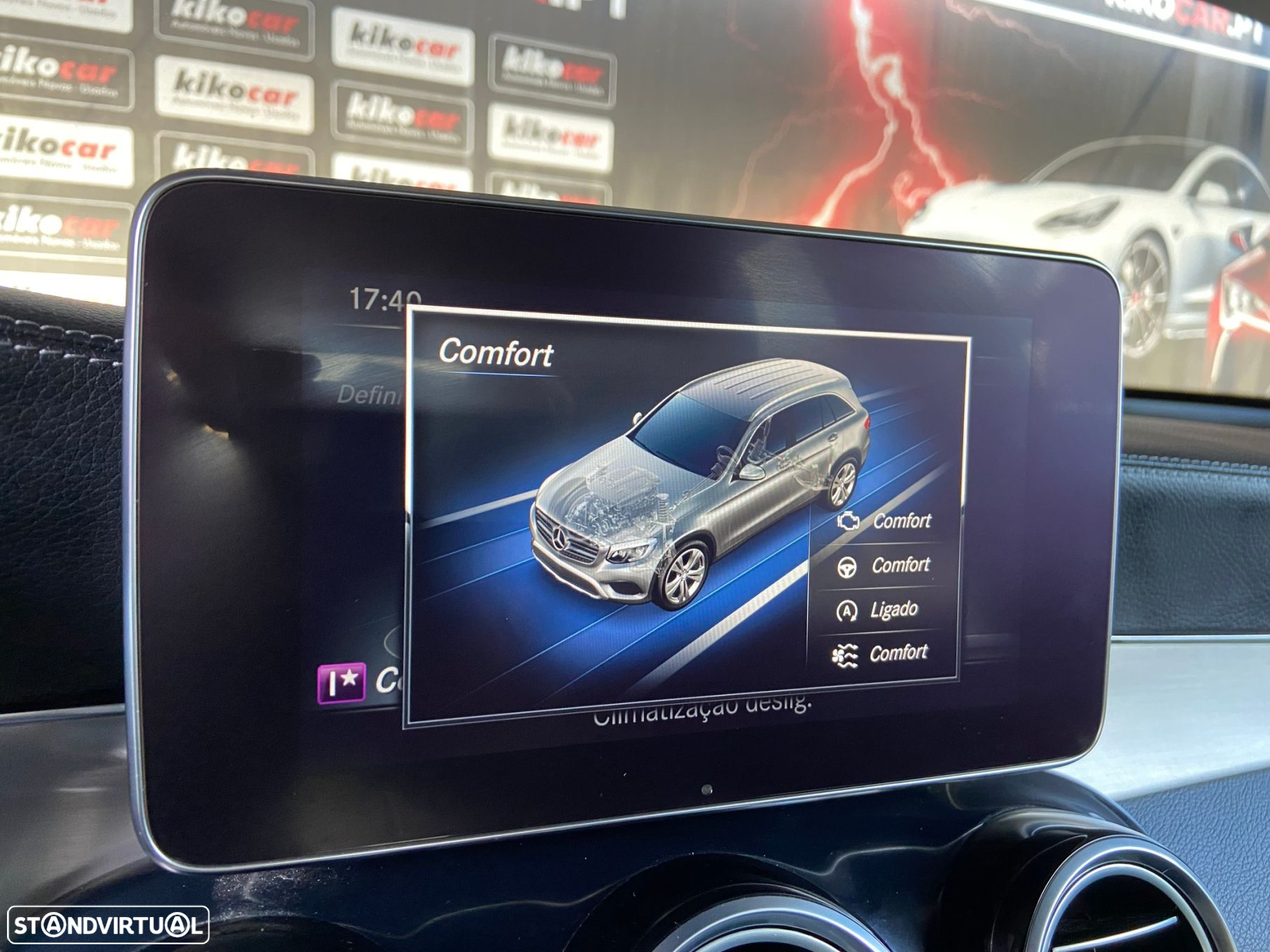 Mercedes-Benz GLC 220 d 4Matic 9G-TRONIC AMG Line - 24