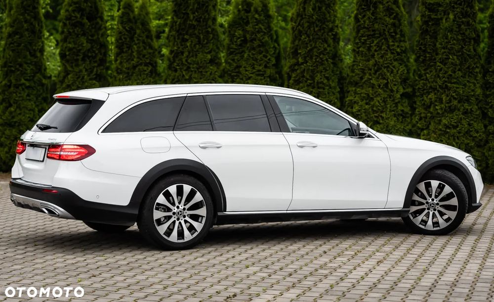 Mercedes-Benz Klasa E 220 d 4Matic All-Terrain 9G-TRONIC Exclusive - 14
