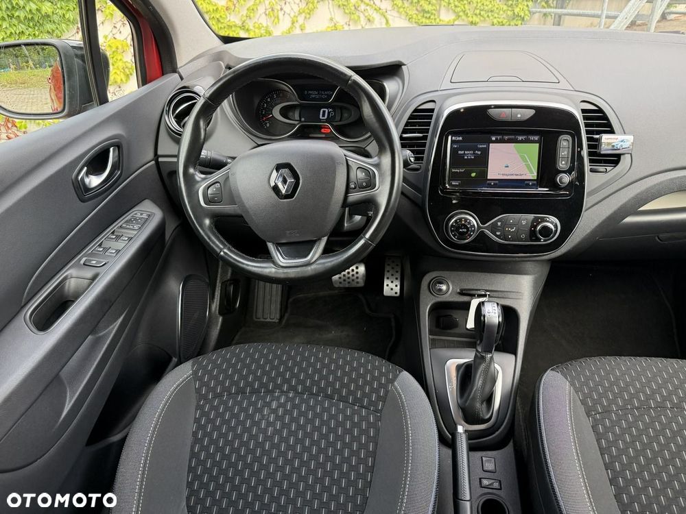 Renault Captur TCe 150 EDC GPF BOSE EDITION - 17