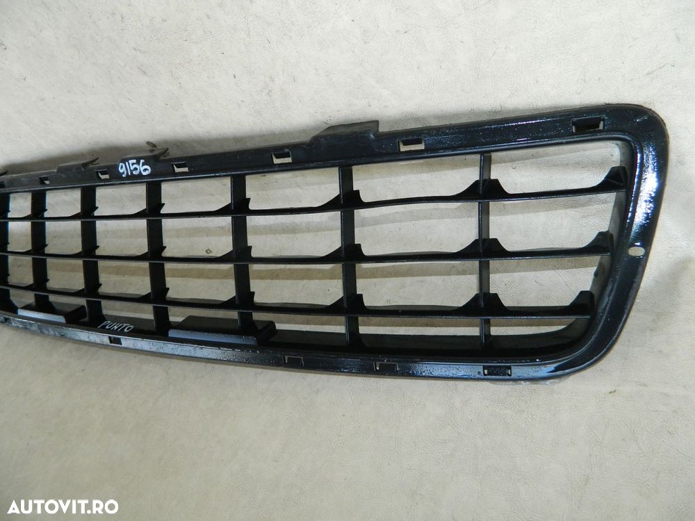 Grila intre proiectoare, Fiat Punto facelift, 2003, 2004, 2005, 2006,, 735320216 - 6