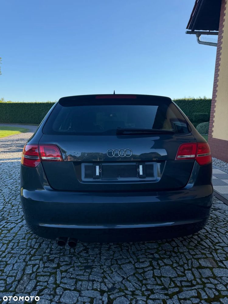 Audi A3 Sportback 2.0 TDI DPF quattro S line Sportpaket - 6