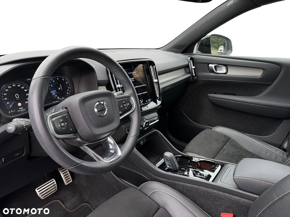 Volvo XC 40 T3 R-Design - 14