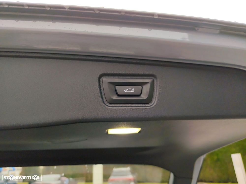 BMW 520 d Pack Desportivo M - 37