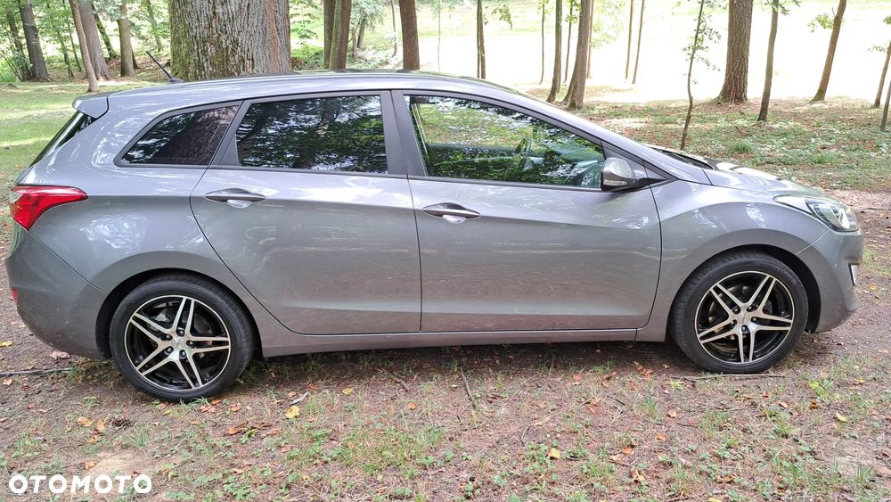 Hyundai i30 1.4 Base - 11