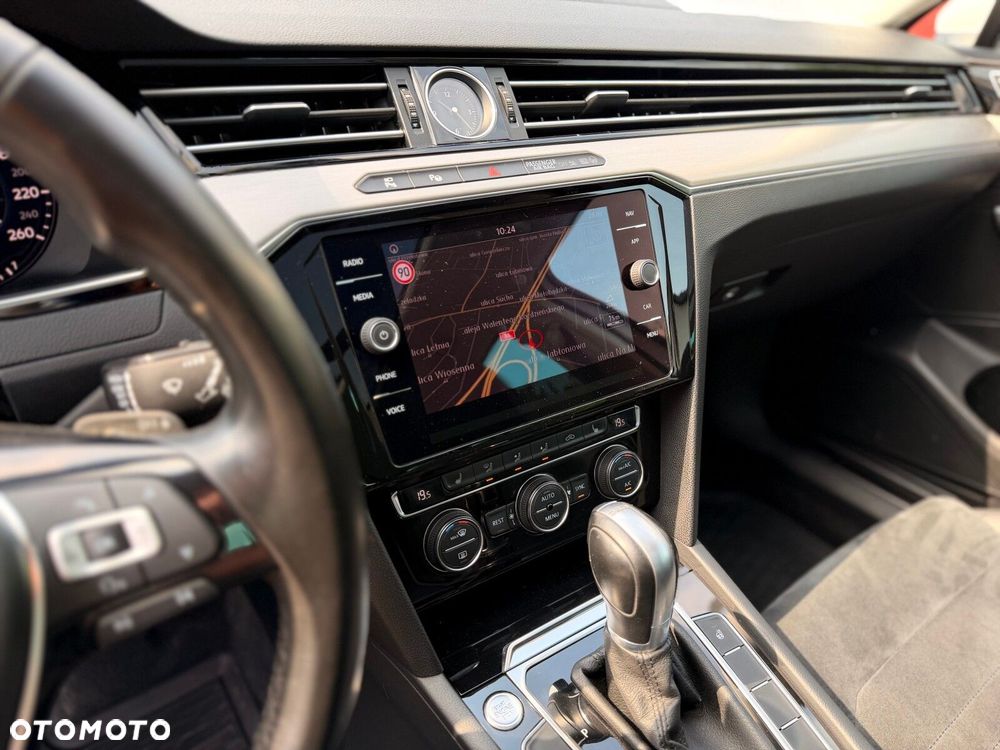 Volkswagen Passat - 10