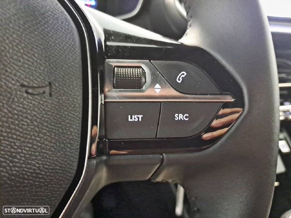 Peugeot 2008 1.2 Allure — fotografia 17