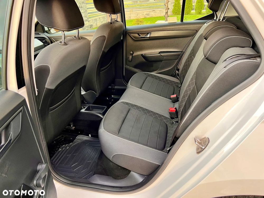 Skoda Fabia 1.0 Ambition - 8