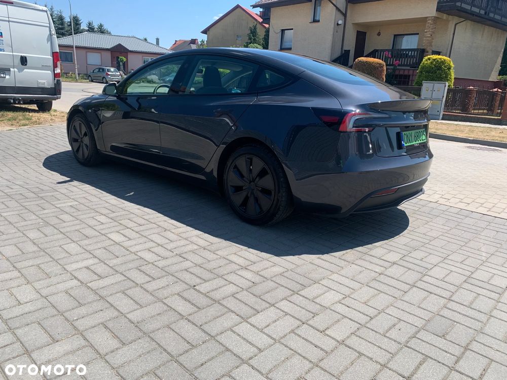 Tesla Model 3 AWD - 11