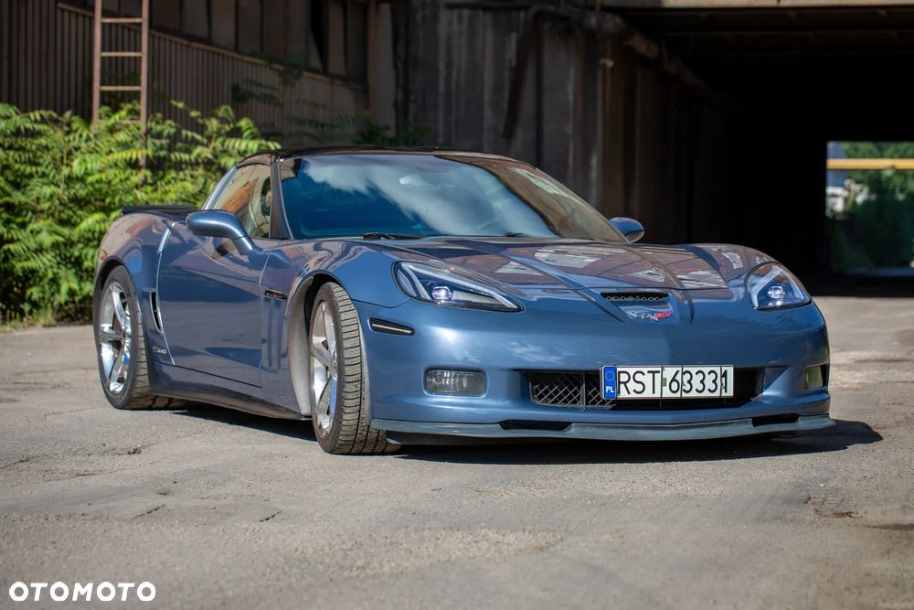 Chevrolet Corvette - 4
