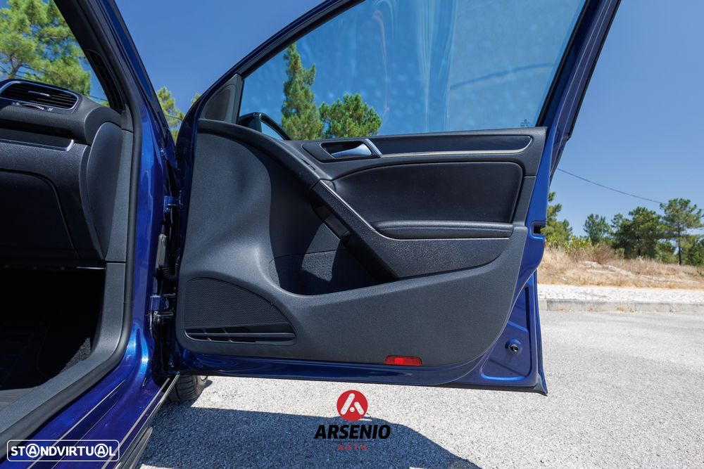 VW Golf 2.0 GTI DSG - 36