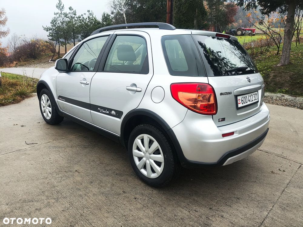 Suzuki SX4 1.6 Premium 4WD - 9