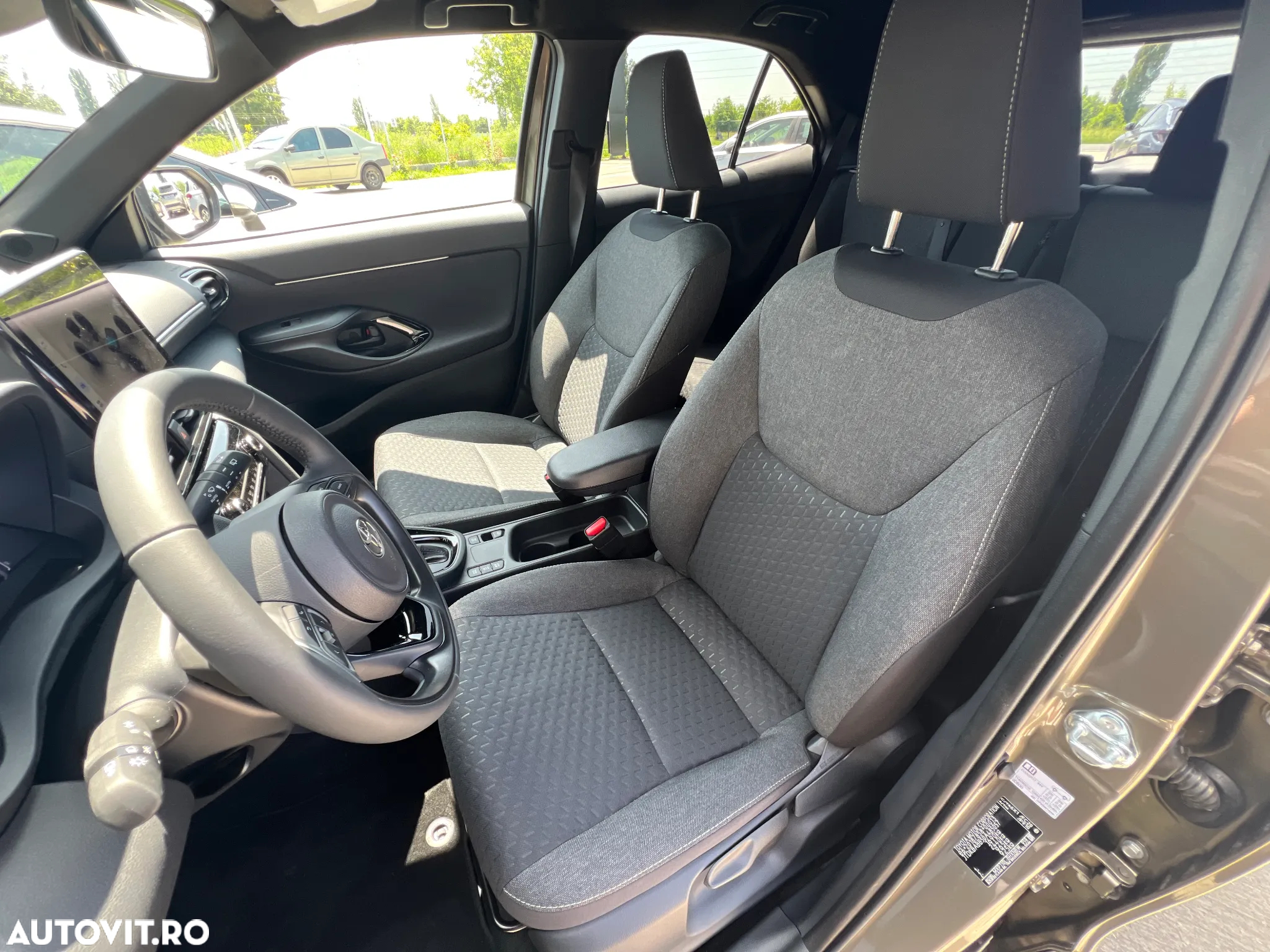 Toyota Yaris Cross 1.5 VVT-i HSD 116 4x2 HEV Dynamic - 40