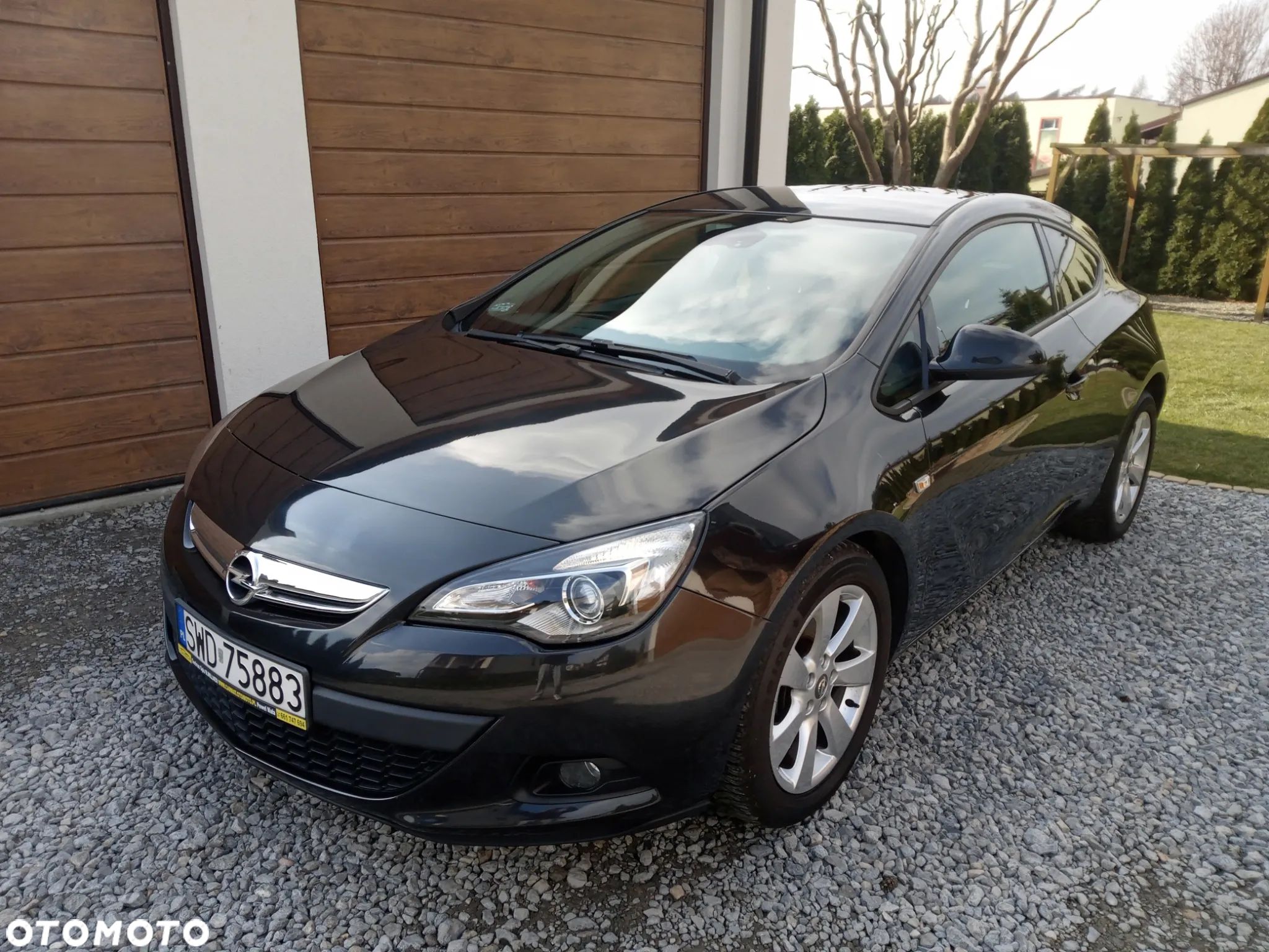 Opel Astra GTC 1.4 Turbo - 1