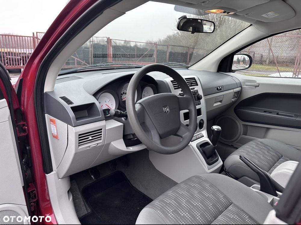 Dodge Caliber - 11