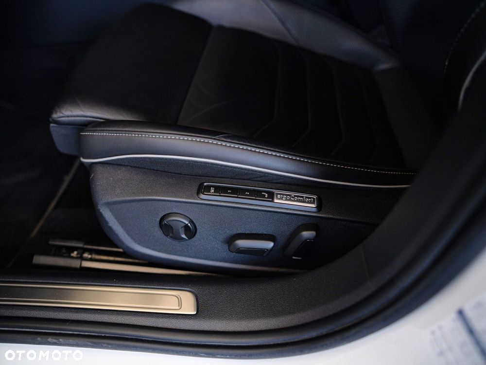 Volkswagen Arteon 2.0 TDI R-Line DSG - 9