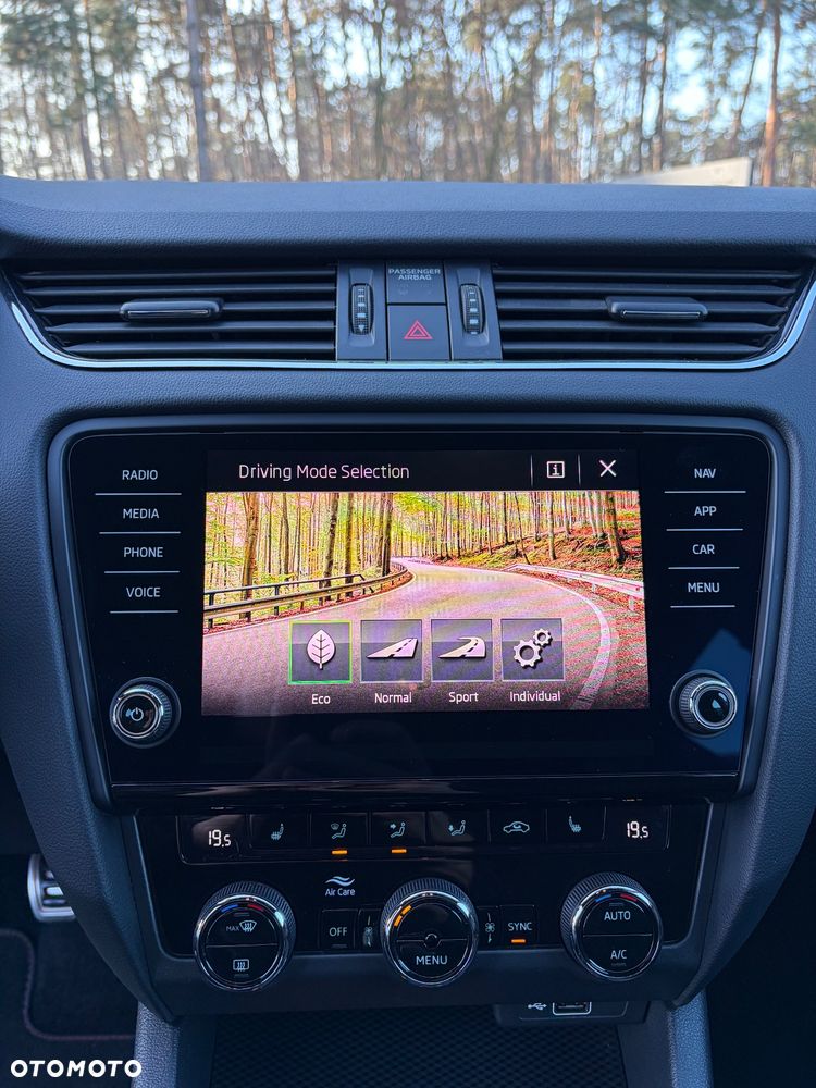 Skoda Octavia 2.0 TSI RS 230 - 19