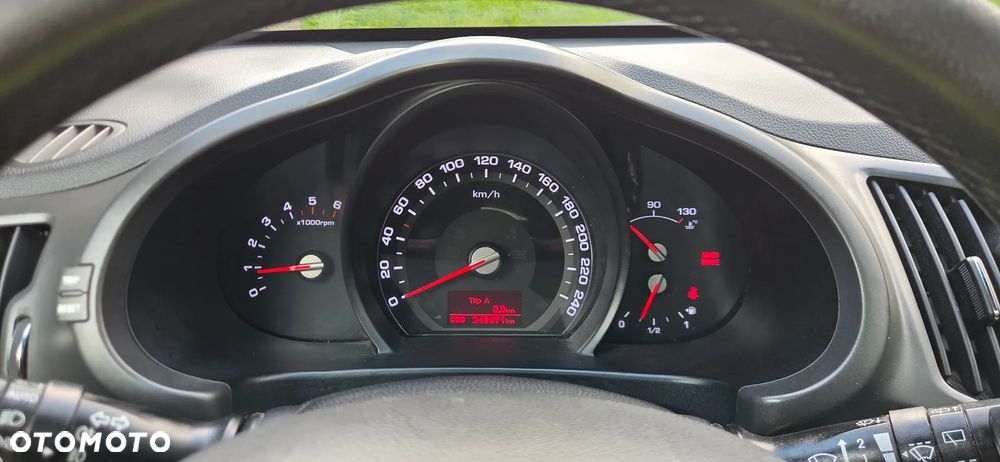 Kia Sportage 1.7 CRDI L 2WD - 12