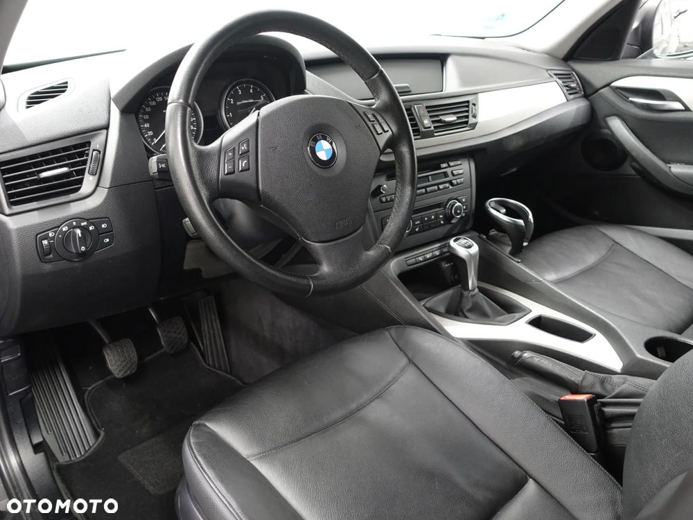 BMW X1 xDrive20i - 19