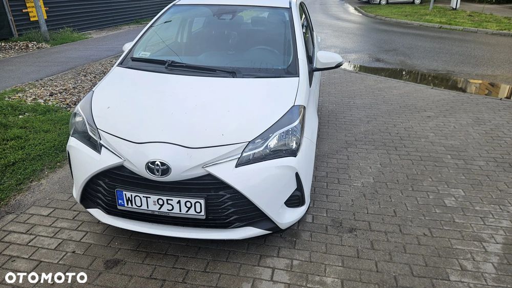 Toyota Yaris 1.5 Premium - 4