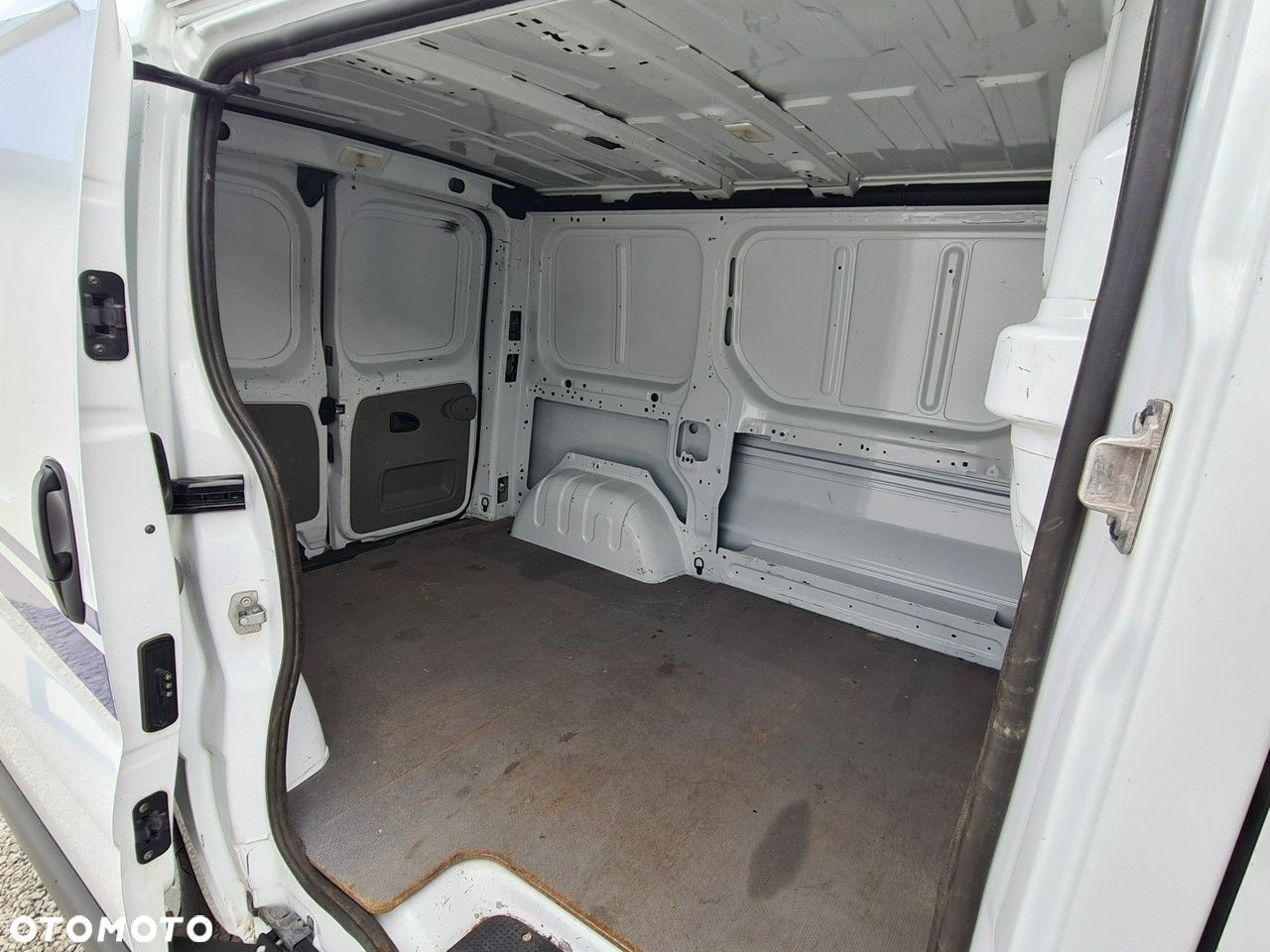 Renault Trafic - 19