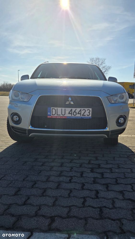 Mitsubishi OUTLANDER - 9