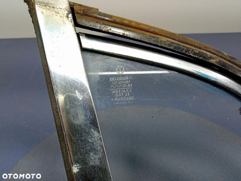 VW GARBUS BEETLE 64- SZYBA DRZWI LEWA UCHYLNA MAŁA TRÓJKĄT - 2