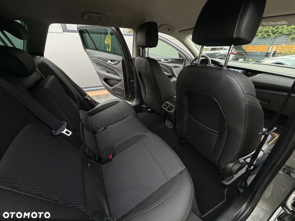 Opel Insignia 2.0 CDTI - 17