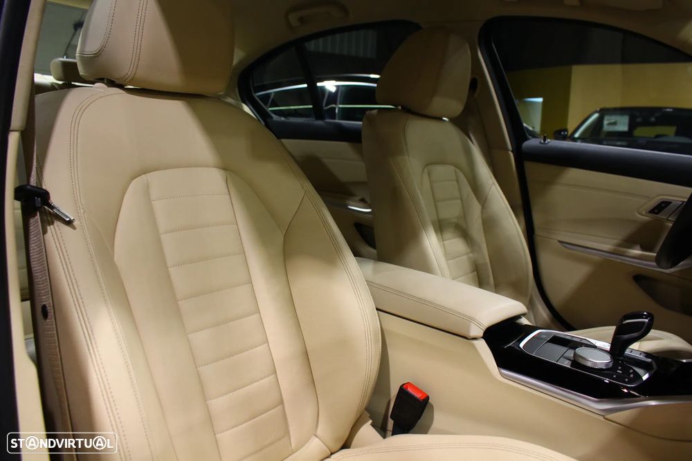 BMW 330 e Line Luxury Auto - 18