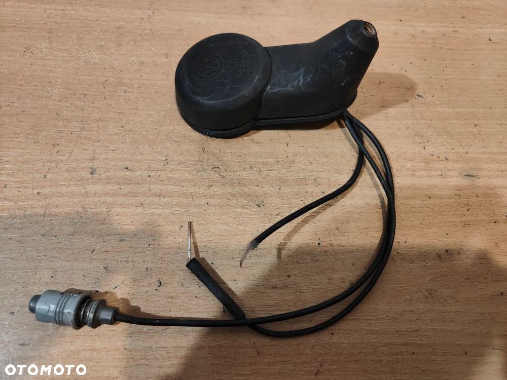 Antena radia i nawigacji Volkswagen Passat B5 1J0035507 - 2