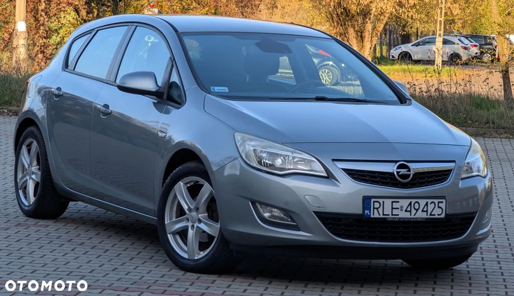 Opel Astra 1.4 T Sport - 24