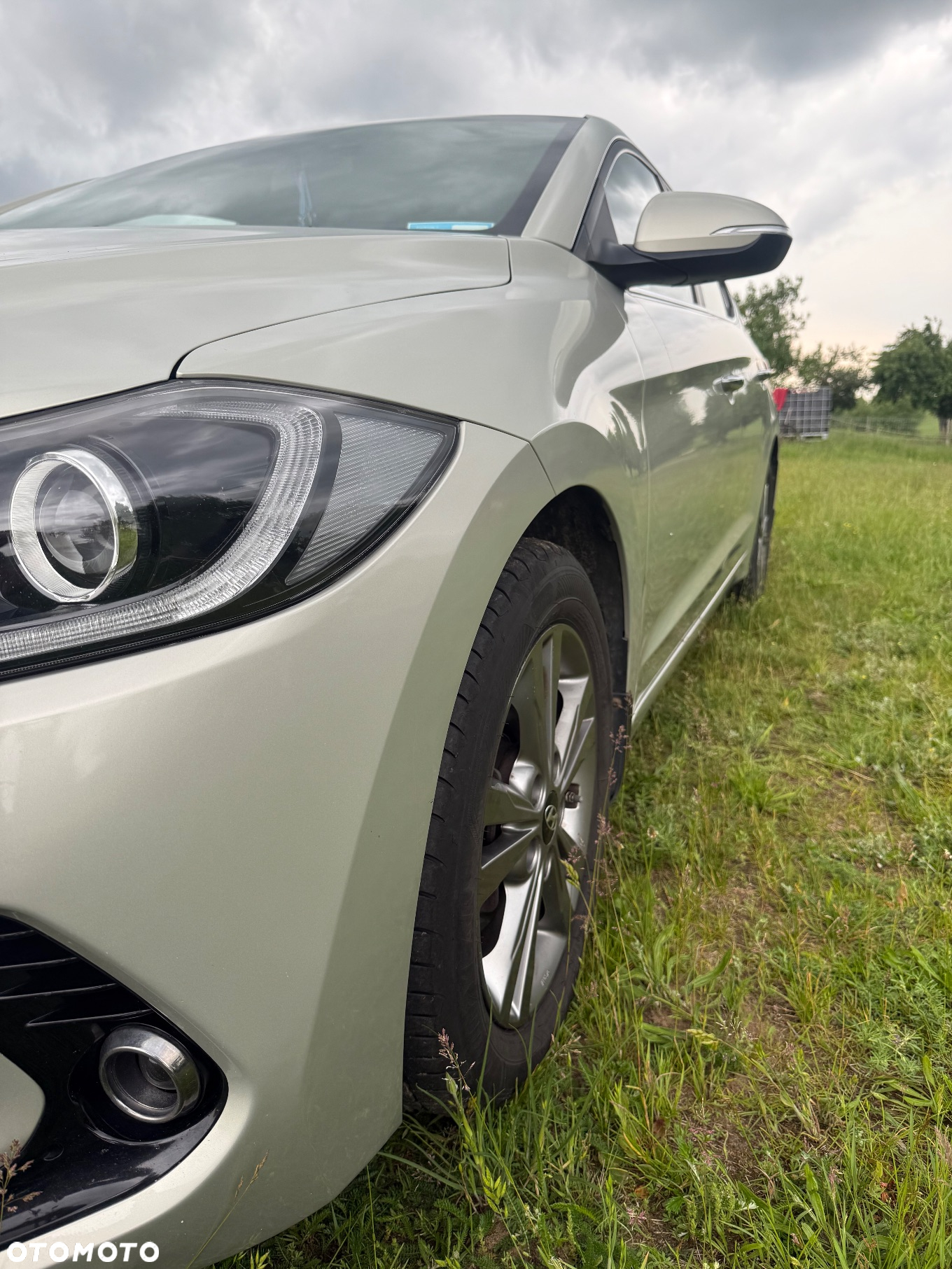Hyundai Elantra 1.6 Premium - 12
