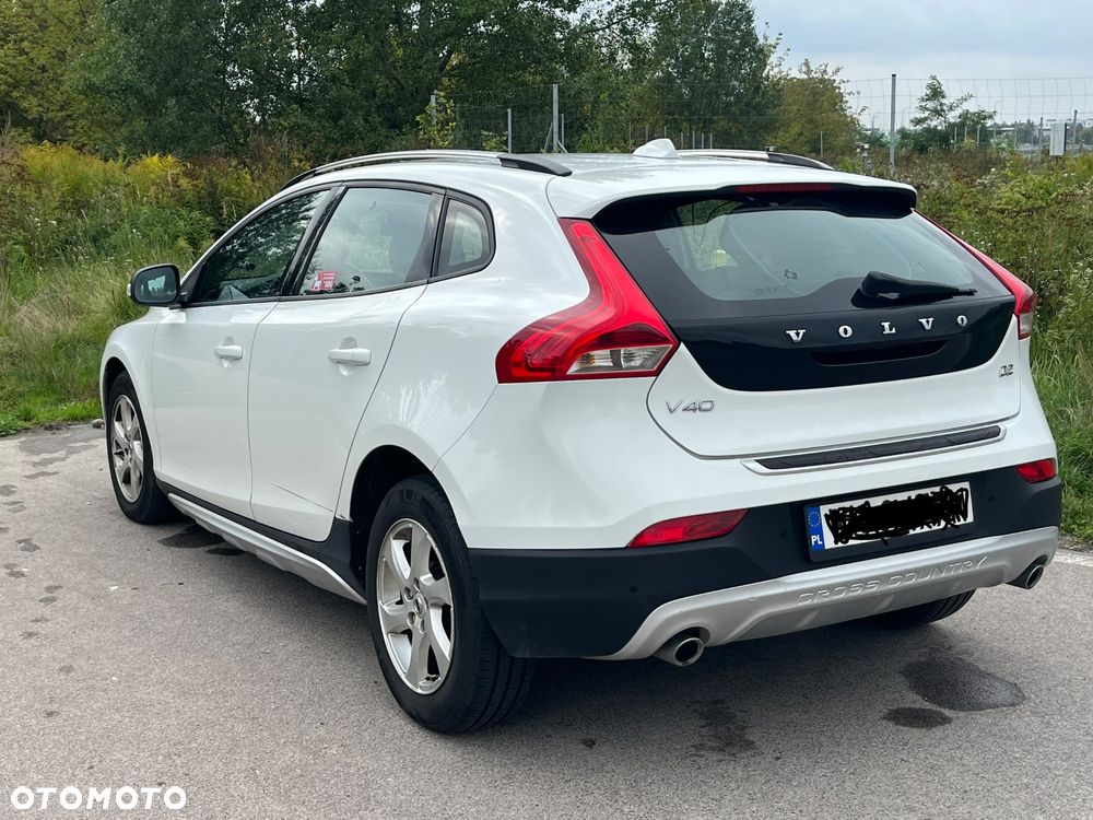 Volvo V40 Cross Country - 3