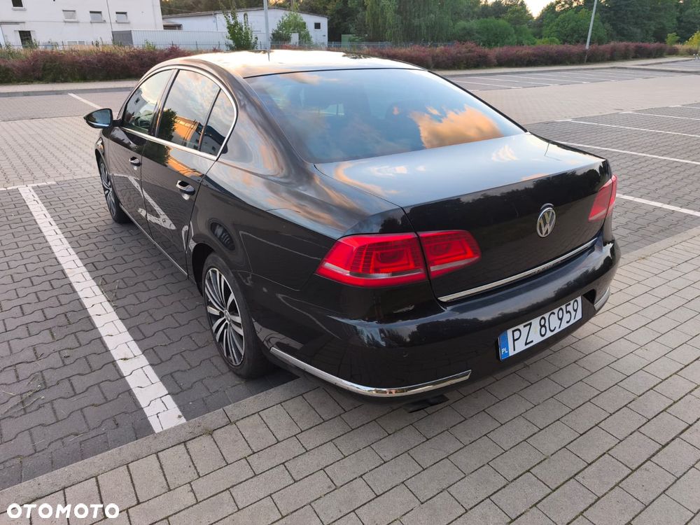 Volkswagen Passat - 4
