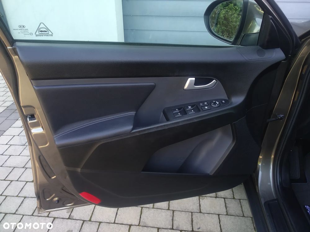 Kia Sportage 2.0 CRDI 184 AWD Platinum Edition - 10