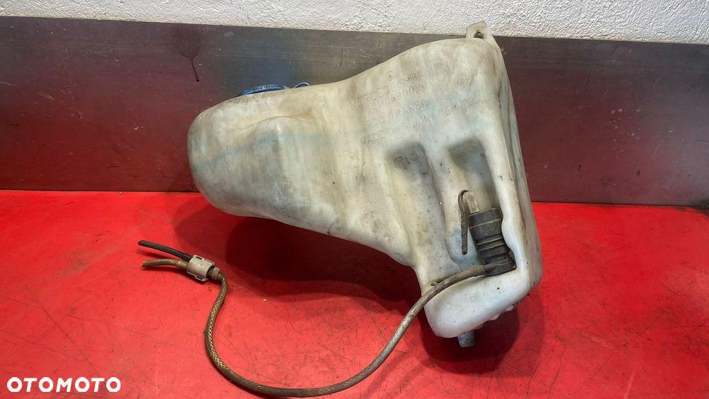 ZBIORNICZEK PŁYNU SPRYSKIWACZA VW LT35 - 3