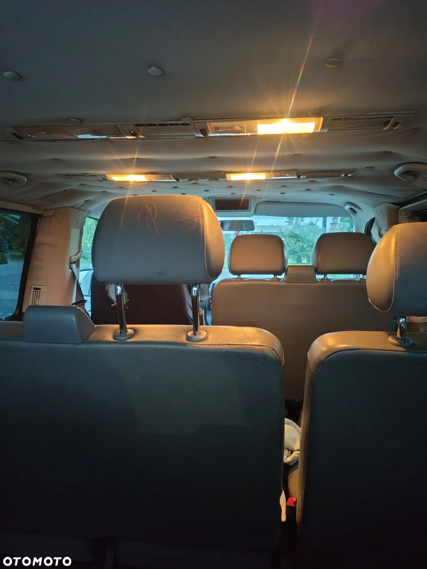 Volkswagen Caravelle - 20