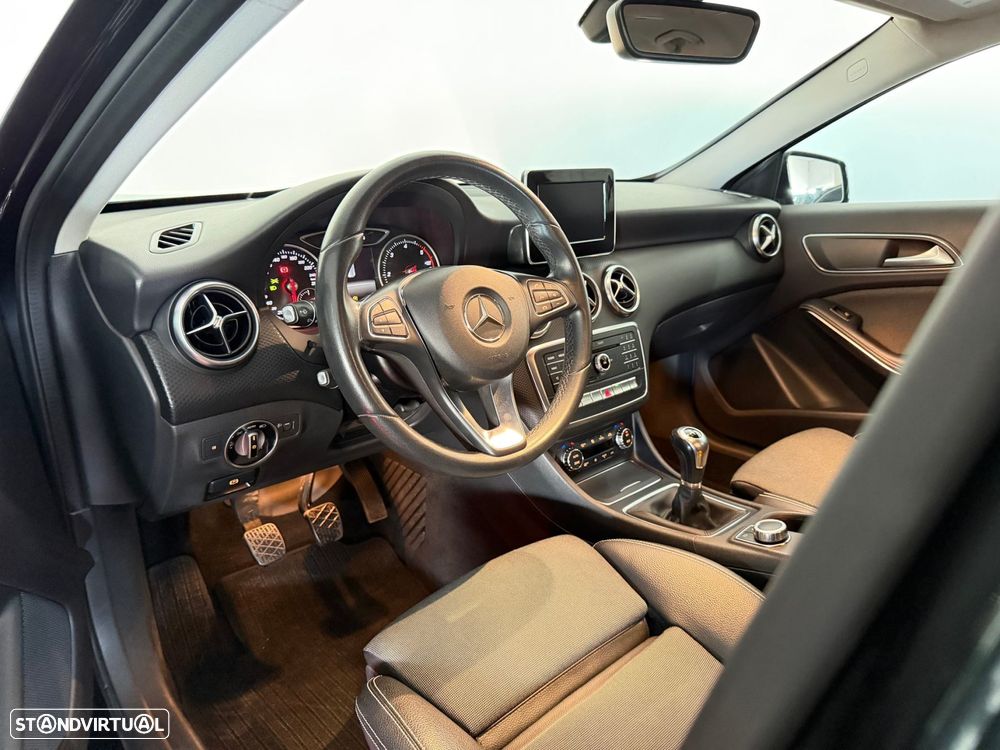Mercedes-Benz A 180 d Style - 9