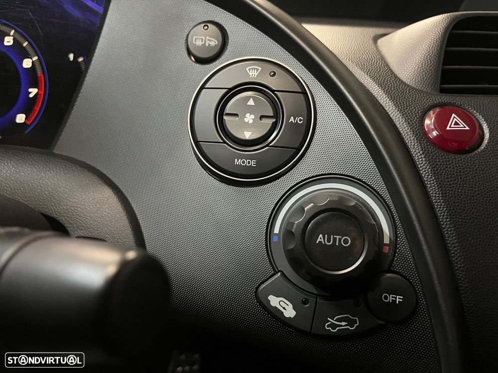 Honda Civic 1.4 i-VTEC Sport Edition - 18